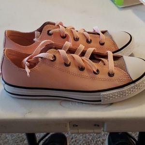 Peach converse